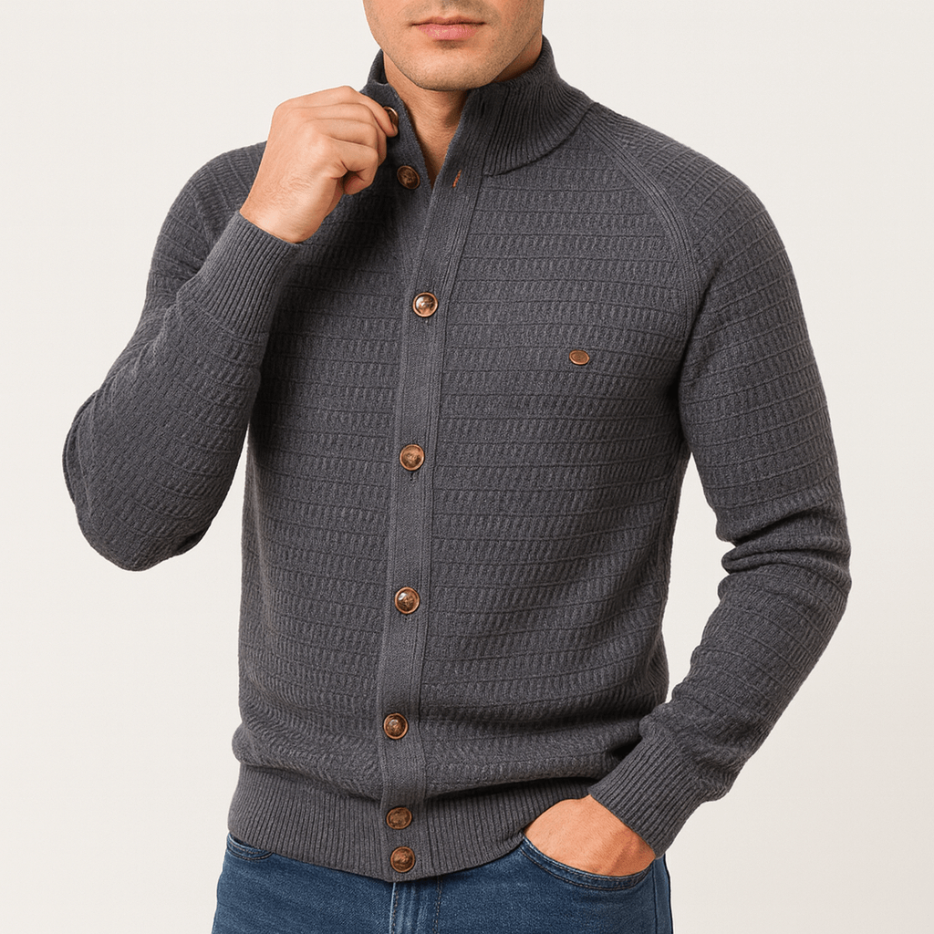 LUXEOUTFIT | Slim Knit Sweatshirt